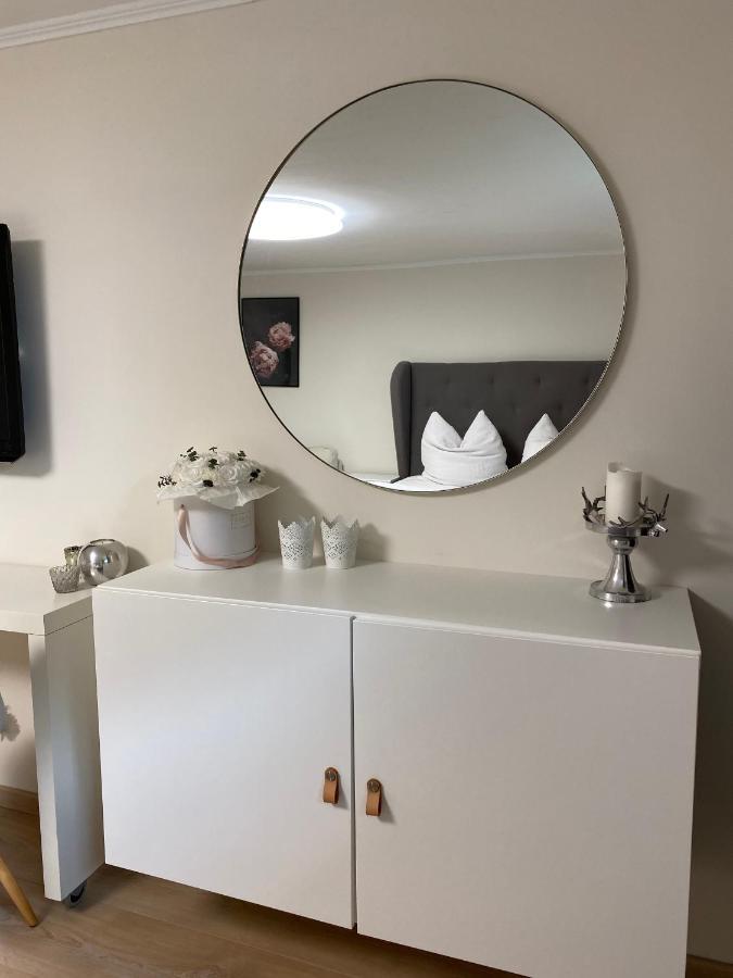 Stylische Wohnung In Ruhiger Lage, Sehr Messenah Laatzen Eksteriør bilde
